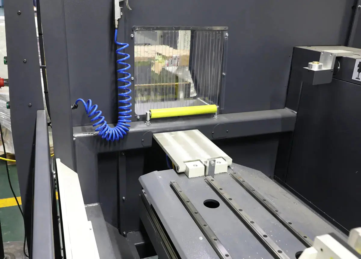 GARNET XS4 CNC Machining Center OZ Machine