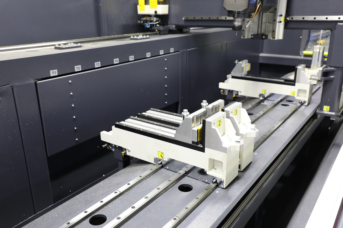 GARNET XS4 CNC Controlled Profile Machining Center (4 Axis)